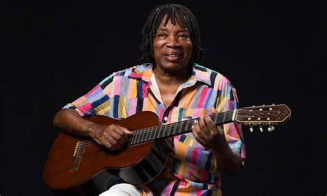 A Festa Inesquecível de Milton Nascimento em Salvador: Uma Noite de Música e Emoção